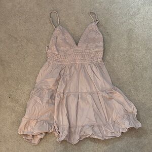 Elegant Backless Lace Dress in Light Pink